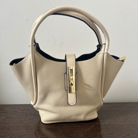 Little off White bag - Picture 1 of 6